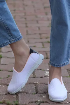 Anoraklı Kadın Spor Ayakkabı Beyazsiyah