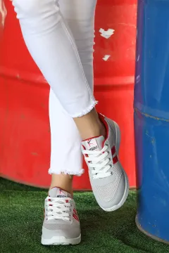 Anoraklı Kadın Spor Ayakkabı Grikırmızılı