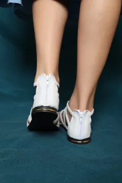 Arka Fermuarlı Kadın Sandalet Beyaz