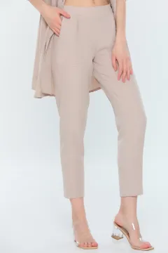 Kadın Yüksek Bel Cepli Kendinden Desenli Pantolon Bej