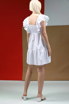 Kadın V Yaka Fırfır Detaylı Eteği Katlı Mini Elbise Beyaz