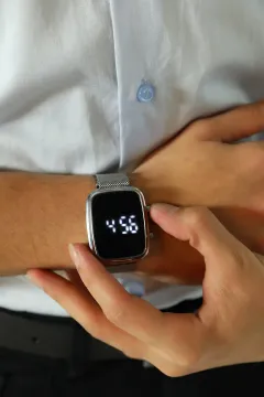 Dijital Hasır Mıknatıslı Unisex Kol Saati Gümüş