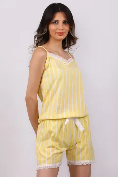 Kadın İnce Askılı Çizgi Desenli Şortlu Pijama Takımı Sarı