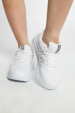 Kadın Kalın Taban Bağcıklı Spor Ayakkabı Beyazsiyah