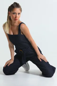 Kadın Kemer Detaylı Jeans Salopet Lacivert