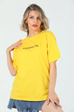Kadın Likralı Bisiklet Yaka Baskılı Salaş T-shirt Sarı