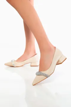 Kadın Ön Taşlı Kısa Topuklu Ayakkabı Taş