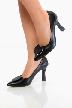 Kadın Ön Tokalı Kadeh Topuklu Ayakkabı Siyah