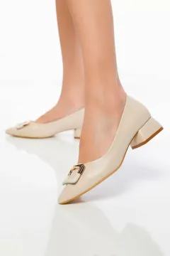 Kadın Ön Tokalı Kısa Topuklu Ayakkabı Taş