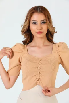 Kadın Triko Balon Kol Düğme Detaylı Crop Bluz Camel