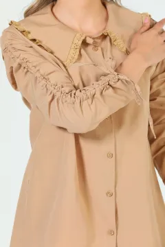 Kadın Yaka Fisto Detaylı Kol Şeritli Gömlek Camel