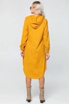 Kapüşonlu Düğme Detaylı Kadife Kadın Elbise Hardal