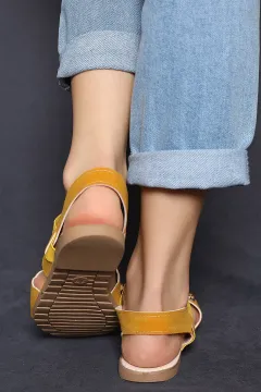 Kemerli Kadın Sandalet Hardal