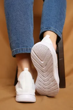 Lastik Bağcıklı Kadın Spor Ayakkabı Beyaz