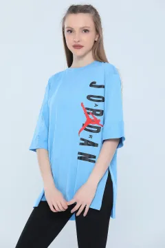 Kadın Likralı Bisiklet Yaka Duble Kol Yırtmaçlı Baskılı Salaş T-shirt Mavi