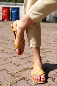 Parmak Arası Kadın Sandalet Hardal
