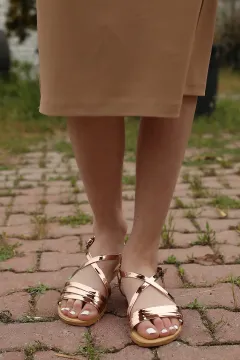 Şeritli Kemerli Kadın Sandalet Bakır