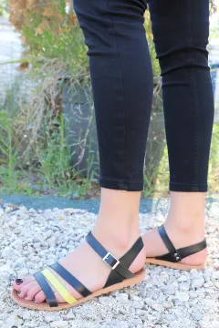 Şeritli Kemerli Kadın Sandalet Siyahsarı