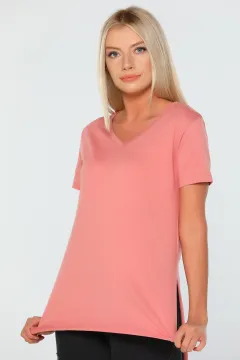 V Yaka Yanları Yırtmaçlı Kadın T-shirt Gülkurusu