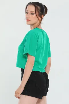 Kadın Bisiklet Yaka Nakışlı Salaş Crop T-shirt Yeşil