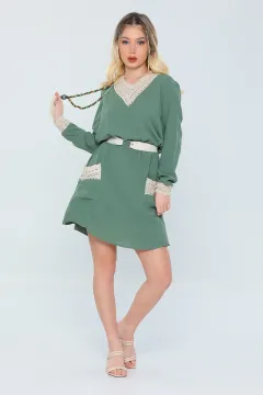V Yaka Triko Detaylı Cepli Kadın Elbise Yeşil