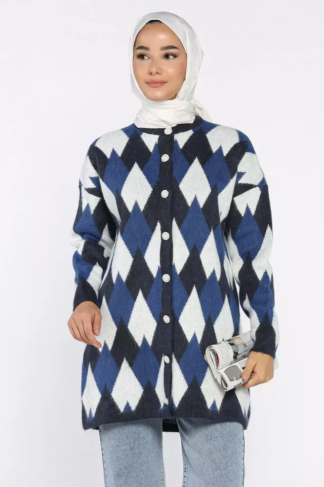 İnci Düğmeli Geometrik Desenli Tesettür Triko Hırka (s-m-l-xl Beden Uyumludur.) - 2