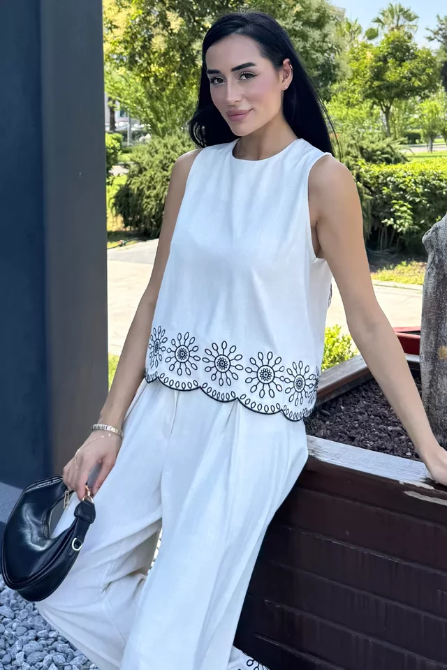 Gülseli İşlemeli Bluz Pantolon İkili Takım