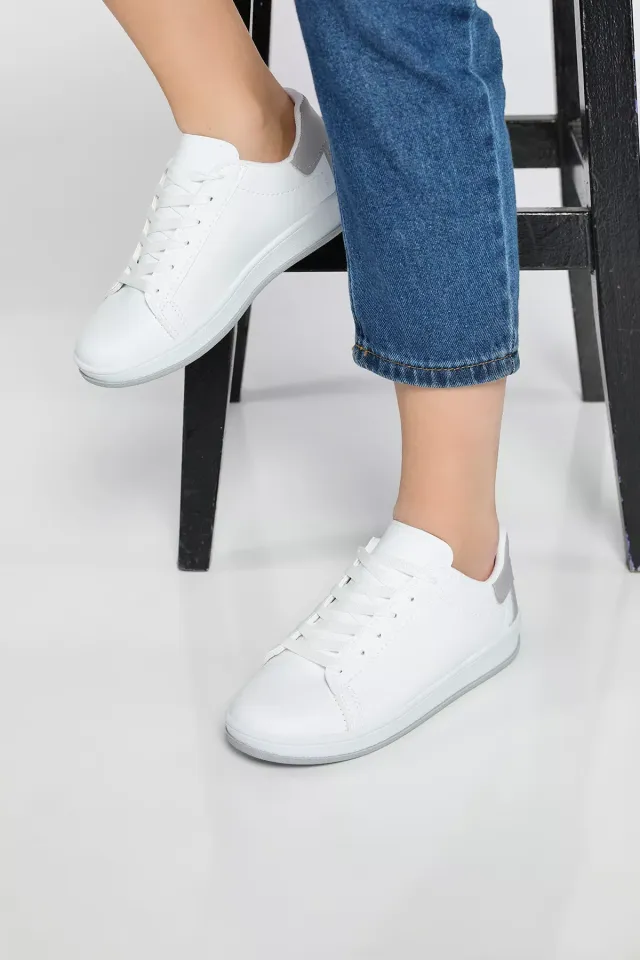 Bağcıklı Renk Detaylı Kadın Spor Ayakkabı Beyazgri