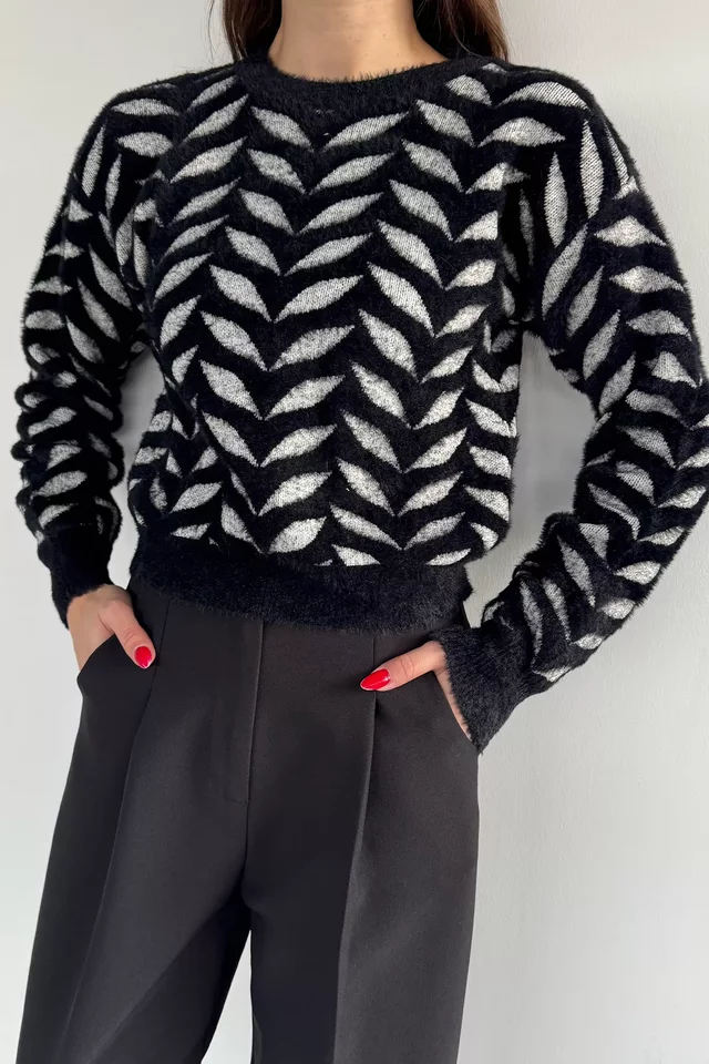 Bisiklet Yaka Desenli Yumoş İplik Croptop Kadın Triko Kazak