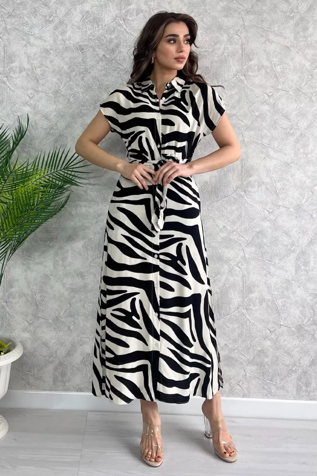 Boydan Düğmeli Cepli Bel Kuşaklı Kadın Zebra Desenli Elbise Siyah