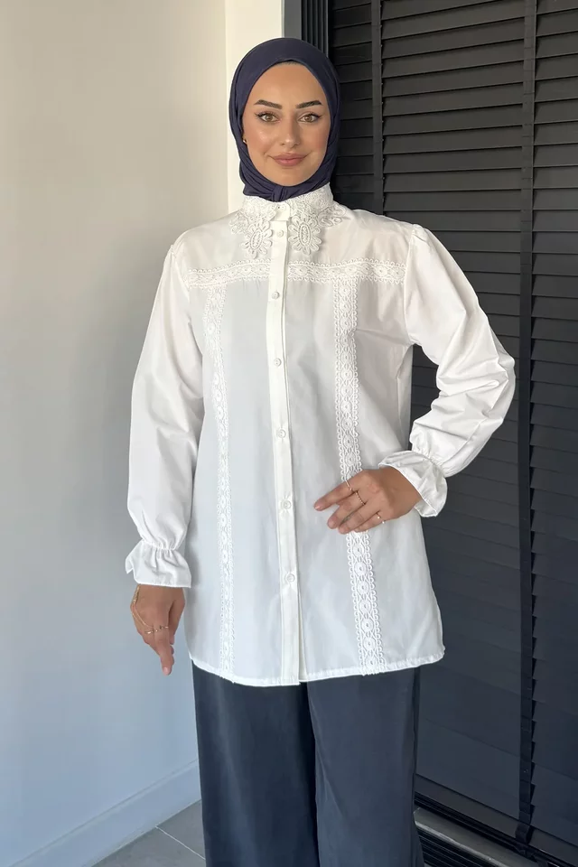 Dantel Yakalı Tesettür Gömlek