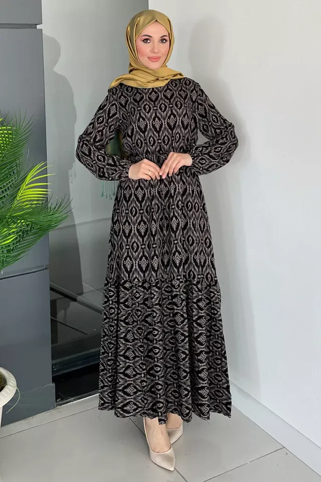 Desenli Bel Bağcıklı Viskon Tesettür Elbise Siyahvizon