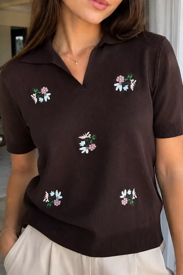 Gülseli Kadın Polo Yaka Çiçek Nakışlı Triko Bluz