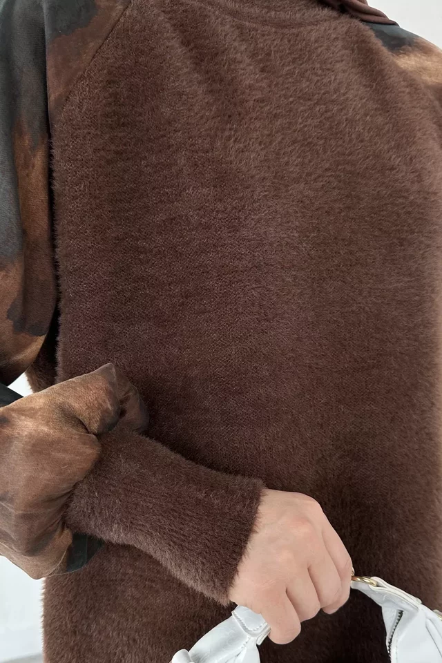 Gülseli Kol Desenli İpek Kübra Kumaş Tesettür Triko Tunik