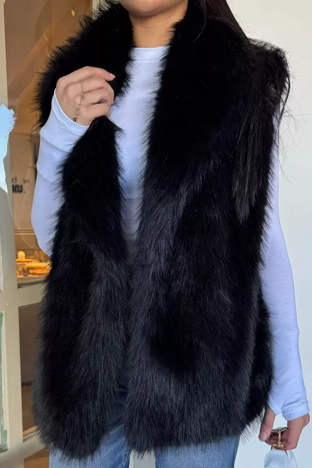 Siyah
