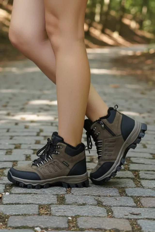 Kadın İçi Peluş Trekking Bot