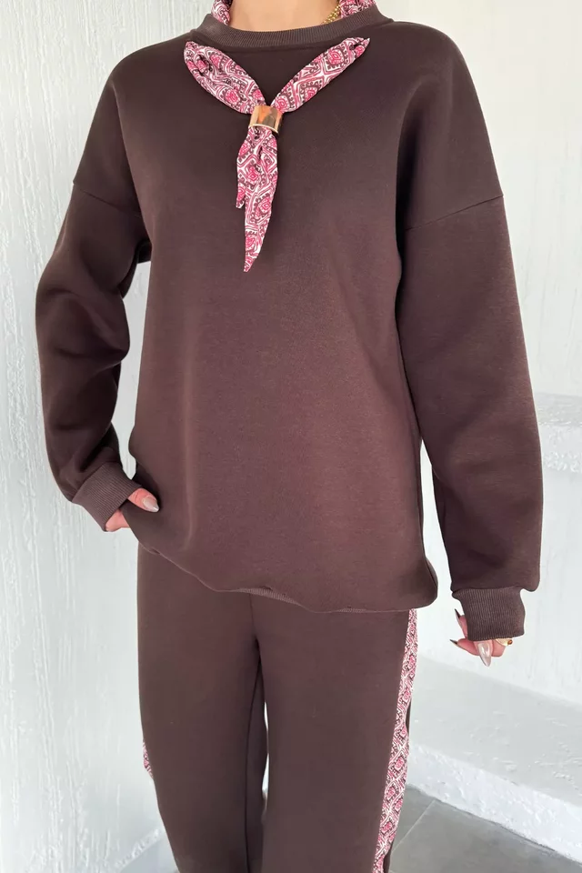 Kadın Fular Aksesuarlı Bisiklet Yaka Şardonlu Sweat Bel Lastikli Pantolon İkili Takım