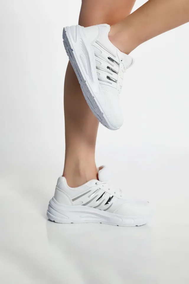 Kadın Kalın Taban Bağcıklı Spor Ayakkabı Beyaz