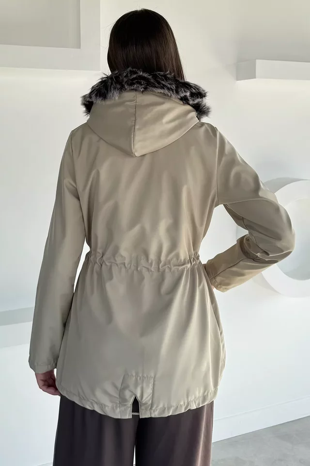 Kadın Kapüşonlu İçi Peluş Mont