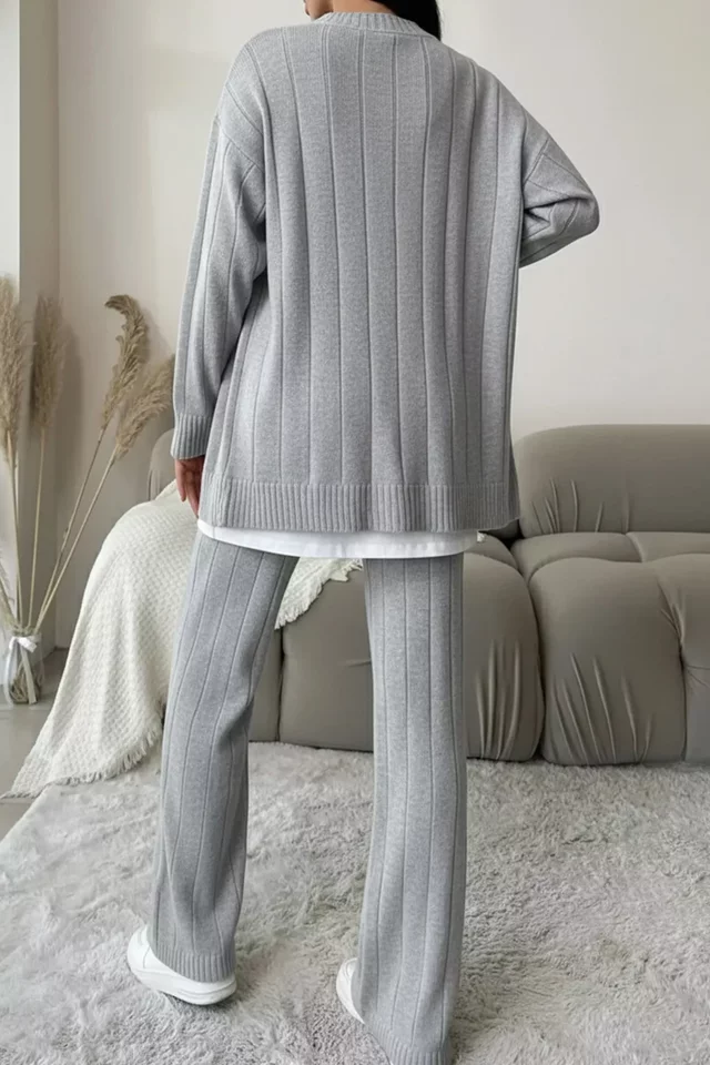 Kadın Ön Düğmeli Kendinden Çizgi Desenli Triko Hırka Pantolon İkili Takım