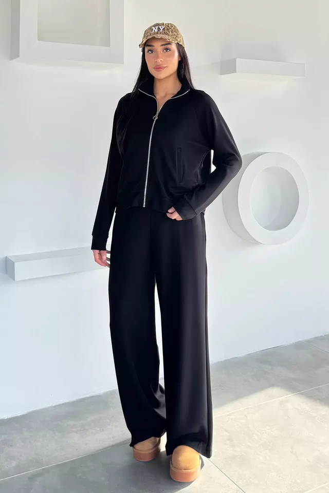 Siyah