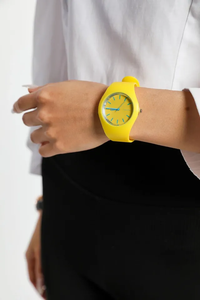 Kadın Silikon Kordonlu Casual Kol Saati Sarı