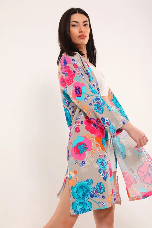 Kadın Yan Yırtmaçlı Çiçek Desenli Uzun Kimono Taş