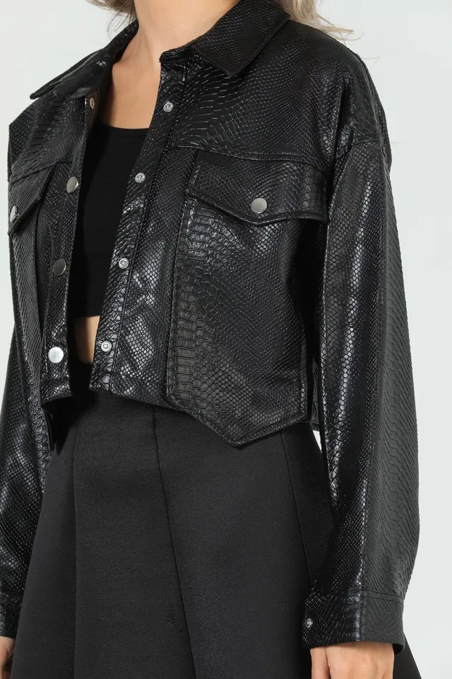Kadın Çıtçıtlı Desenli Crop Deri Ceket Siyah