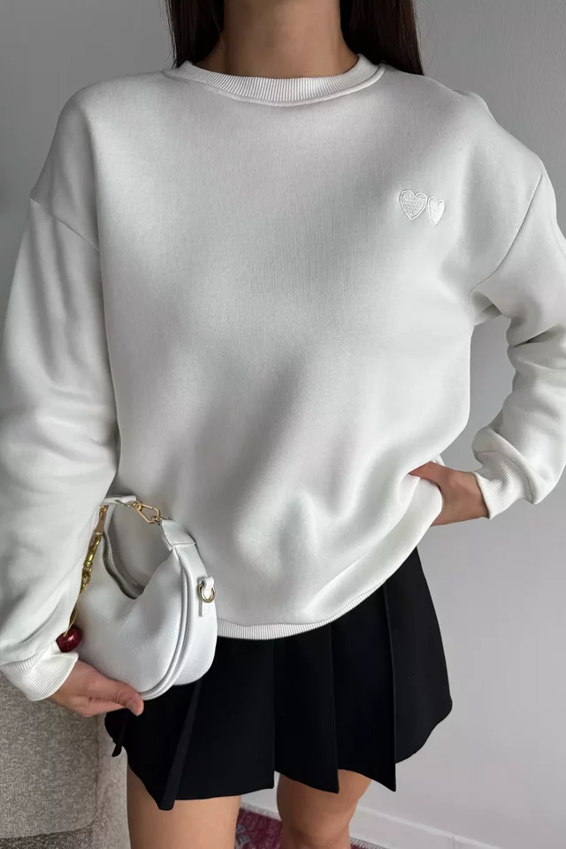 Kalp Nakışlı Üç İplik Şardonlu Kadın Sweatshirt - 2
