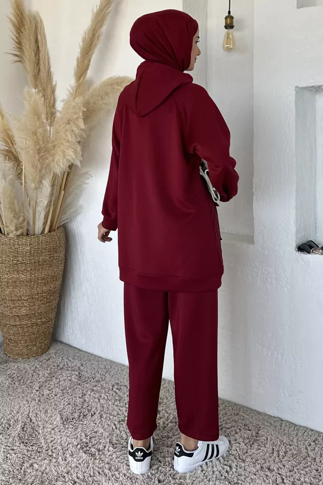 Kapitoneli Broş Detaylı Kapüşonlu Tesettür Tunik Bel Lastikli Pantolon İkili Takım