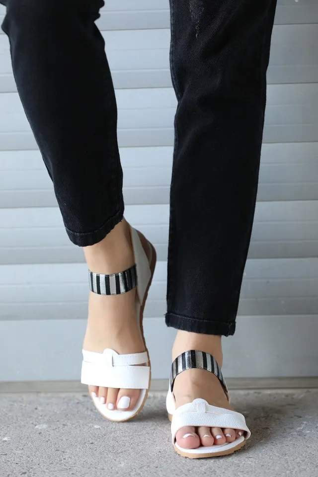 Lastikli Kadın Sandalet Beyaz