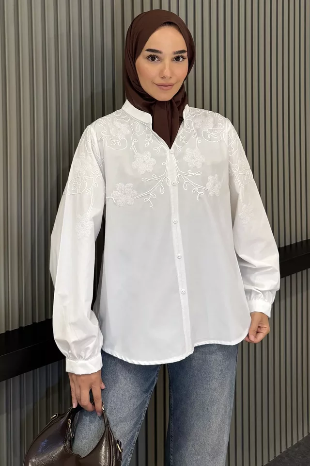 Nakış İşlemeli Tesettür Gömlek
