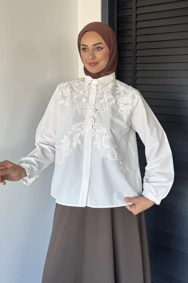 Nakış İşlemeli Uzun Kol Tesettür Gömlek - 1