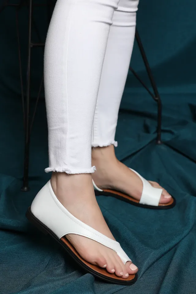 Parmak Arası Kadın Sandalet Beyaz